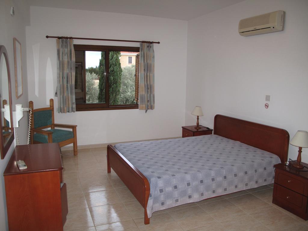 Chriseleni Latchi Villas Polis ภายนอก รูปภาพ